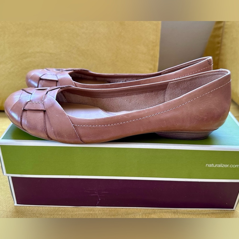 Naturalizer N5 Comfort Maude Cookie Dough Leather Slip Ons Ballet Flats Size 9N